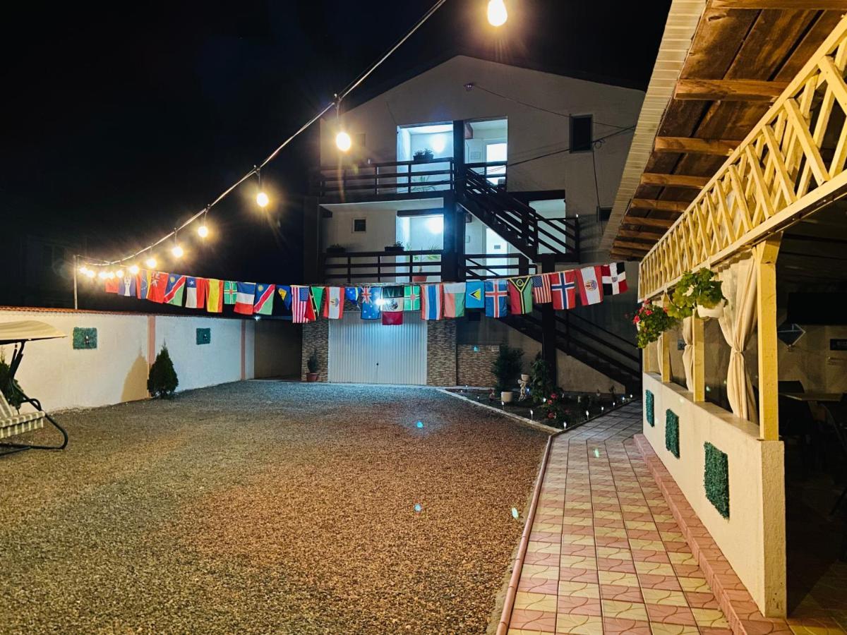 Hotel Casa Irina 2Mai Două Mai Exterior foto